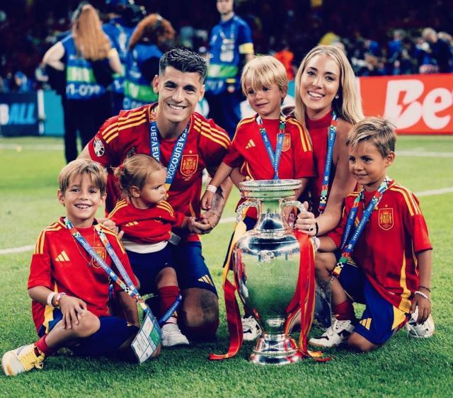 1723451752950032707.jpg 202408121608346679.jpg